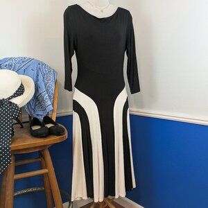 LILY Black and White Midi Swing Knit Dress